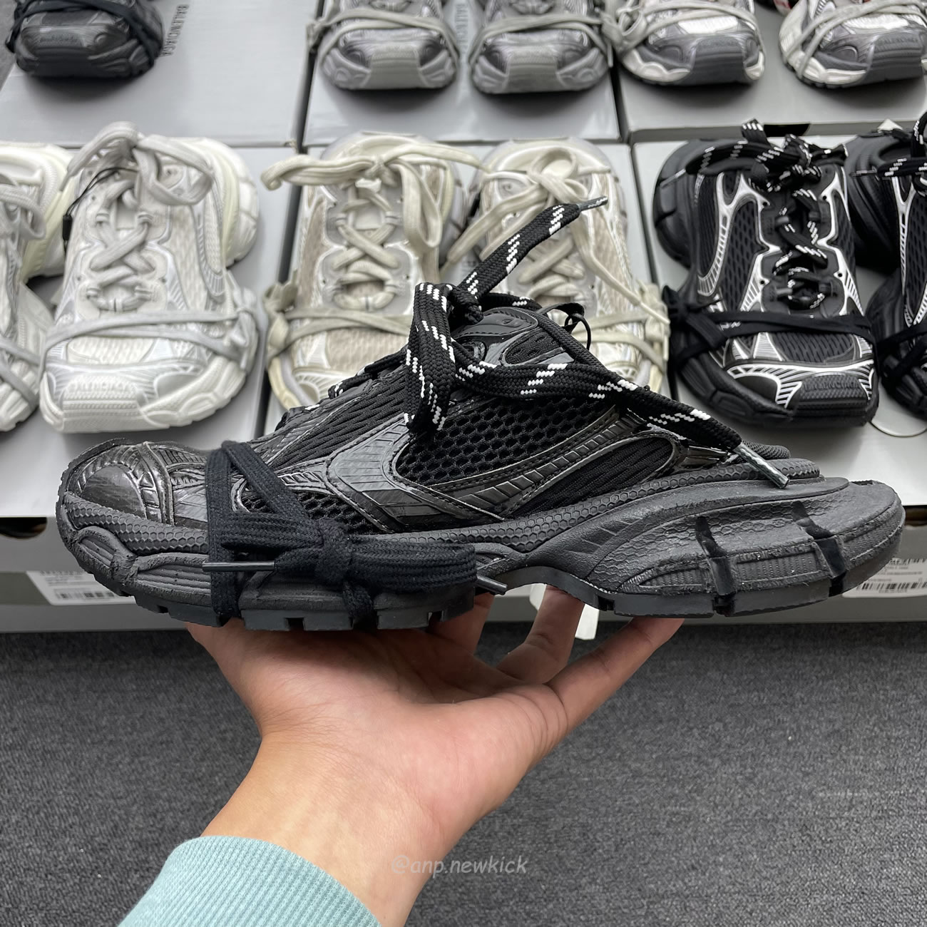 Balenciaga 3xl Mule Monocolor Mesh Rub Black White Eggshell Grey Red Bal Worn Out (7) - www.newkick.vip